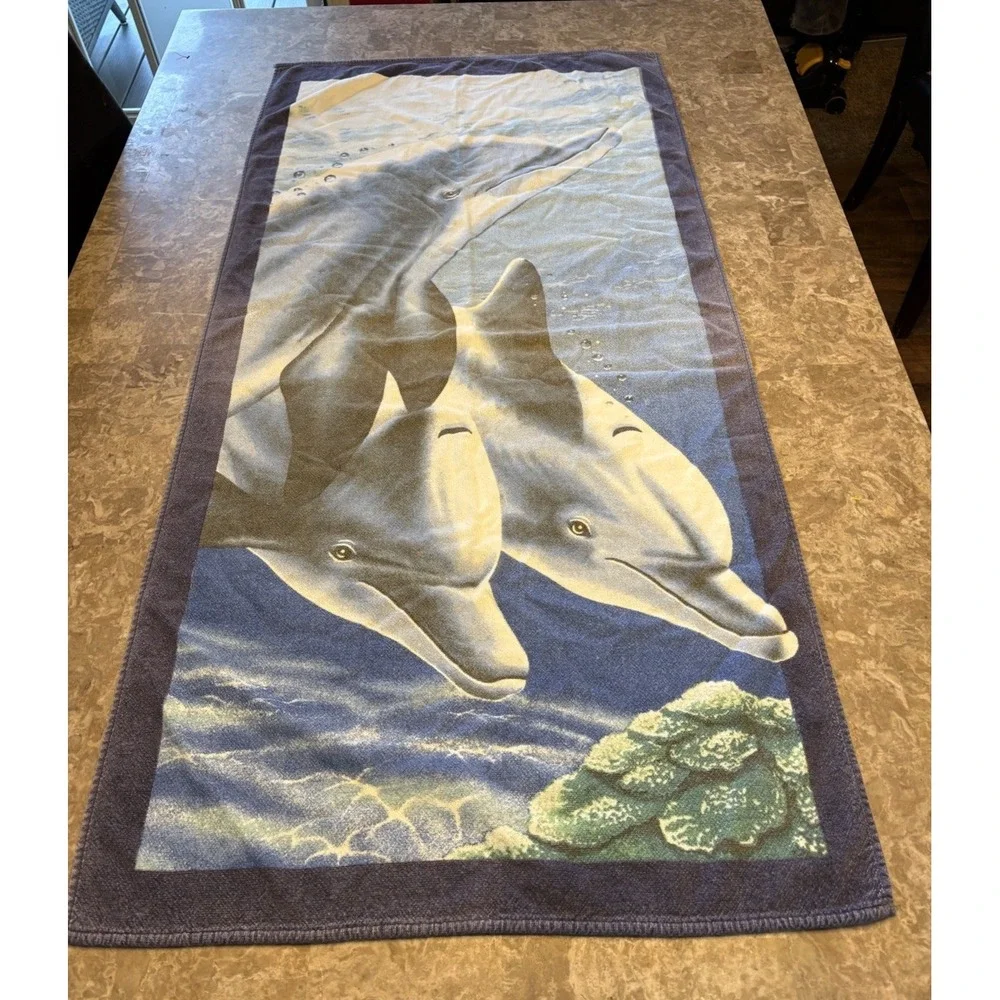 Vintage Dolphin Ocean Beach Towel Dolphins Under the Sea Aquatic 26